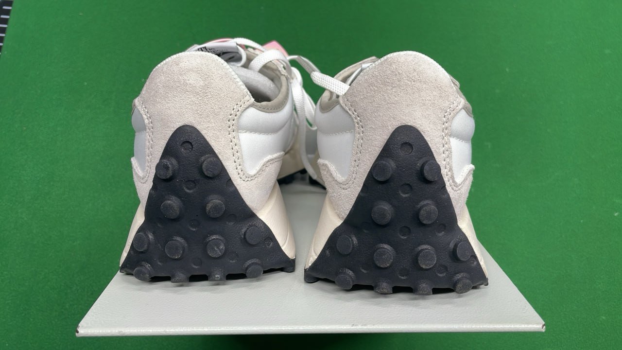 ph017New Balance 327