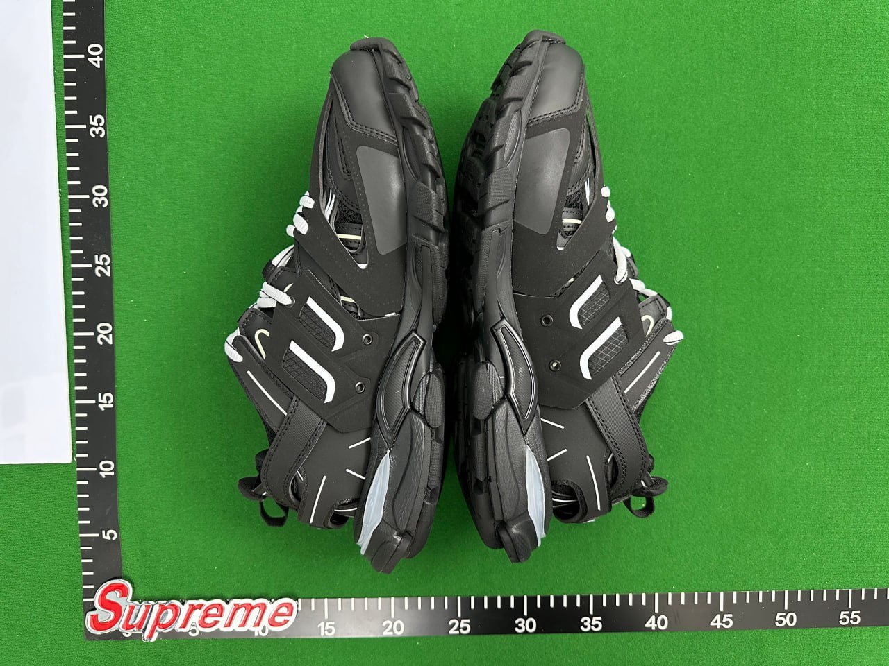 ph028 Balenciaga Track Led