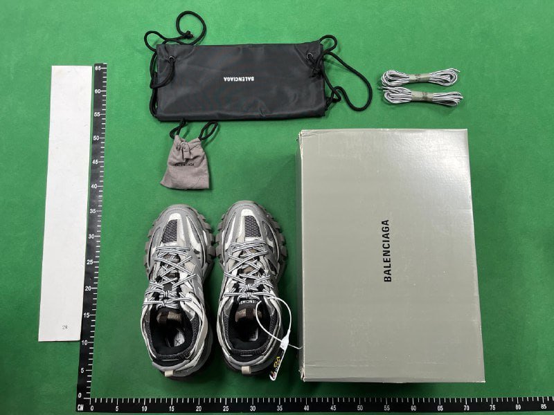 ph028 Balenciaga Track Led