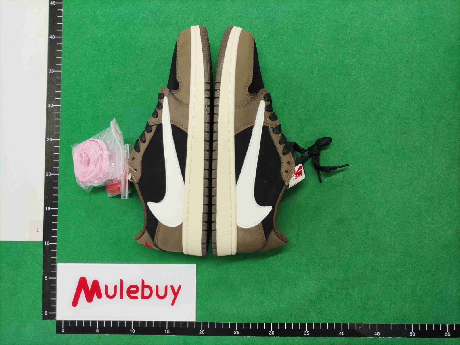 ph042 Jordan 1 low travis scott