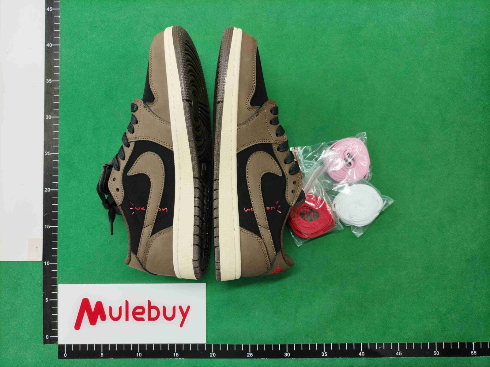 ph042 Jordan 1 low travis scott
