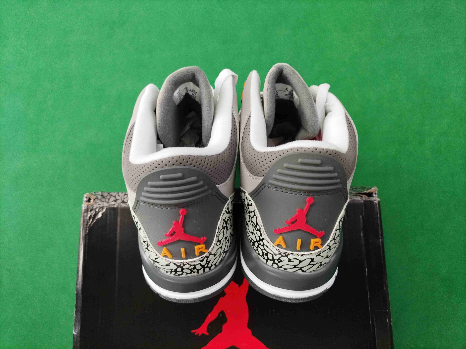ph055 Air Jordan 3