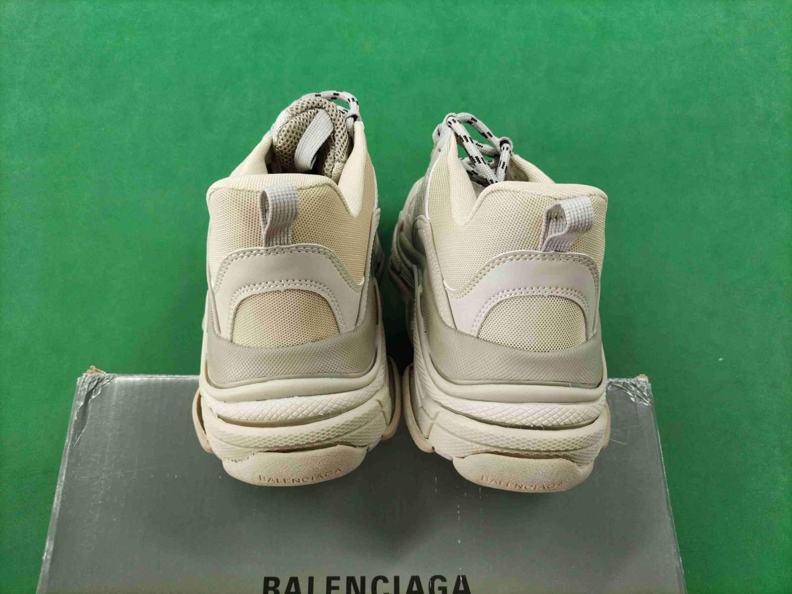 ph056 Balenciaga Triple S