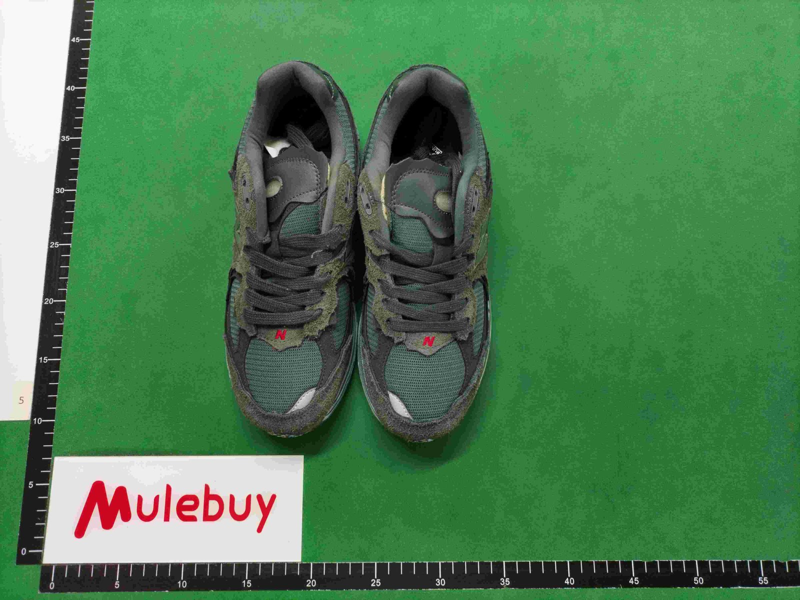 ph069 New Balance 2002