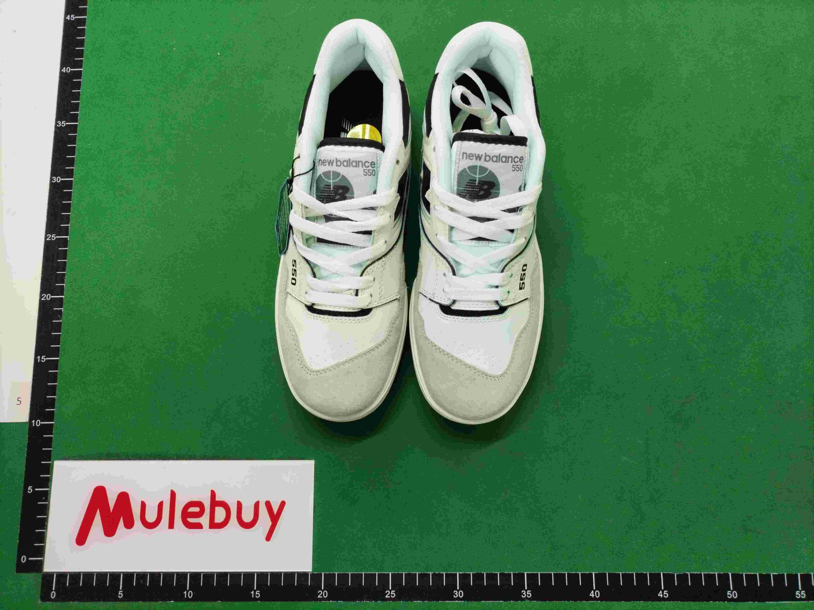 ph080 New Balance 550