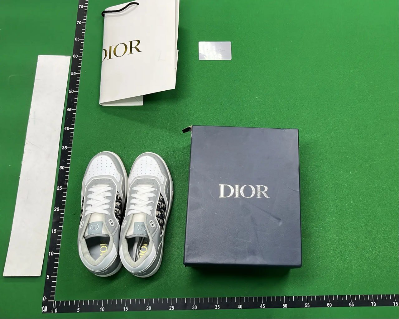 ph083 Dior B25 B27
